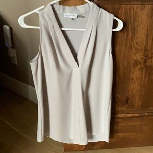 Tunic top in grey. Great work top